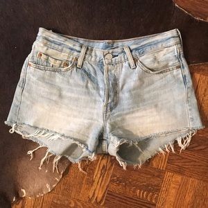 Levi’s 501 Cutoffs